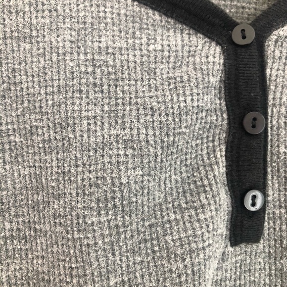 cute grey long sleeve - Picture 2 of 2